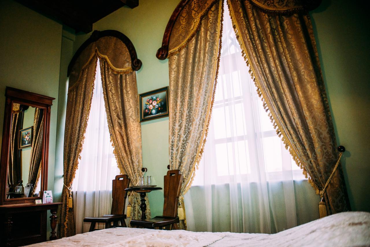 Antique House Hotel Dubno Luaran gambar