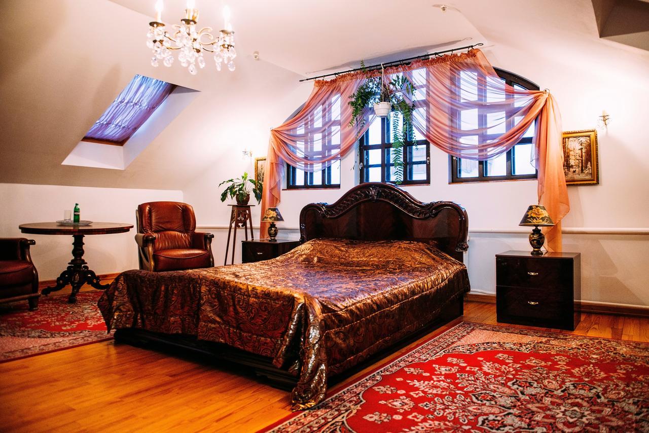 Antique House Hotel Dubno Luaran gambar