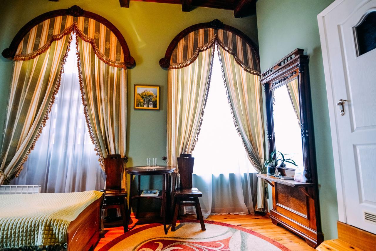 Antique House Hotel Dubno Luaran gambar