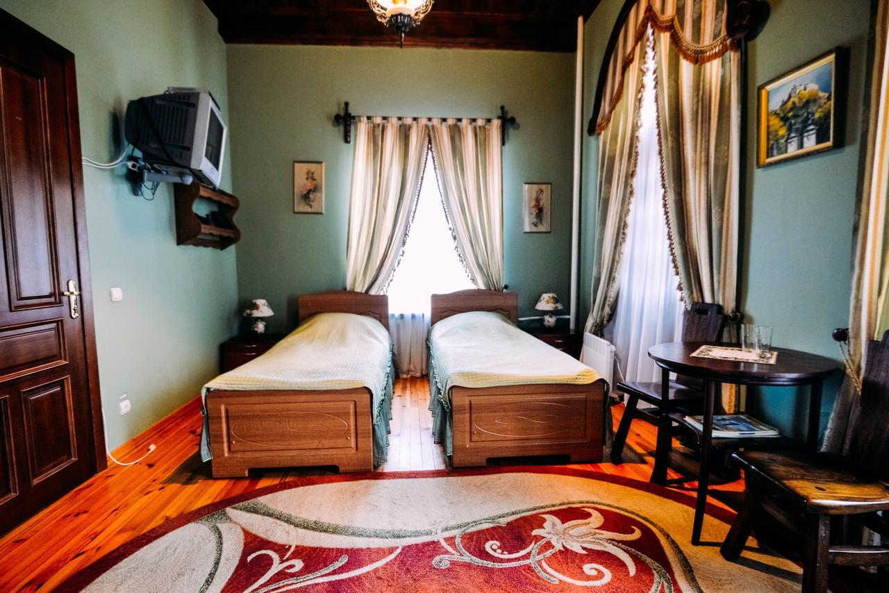 Antique House Hotel Dubno Luaran gambar